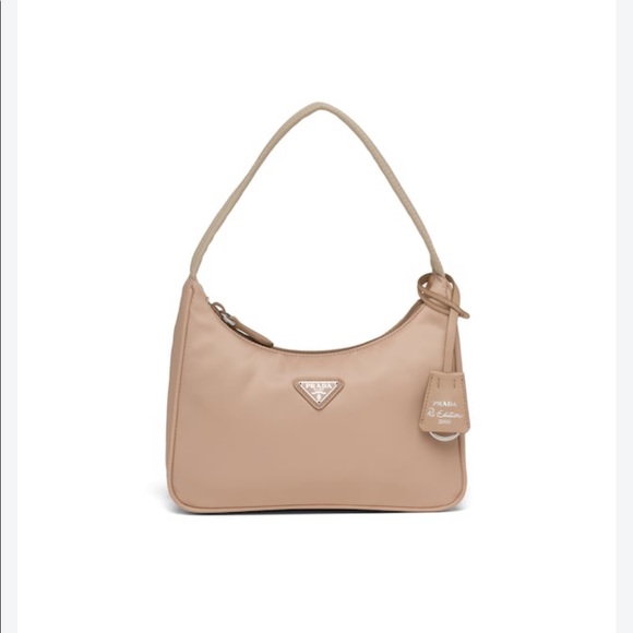 Prada re edition 2000 in cameo beige - Picture 7 of 13